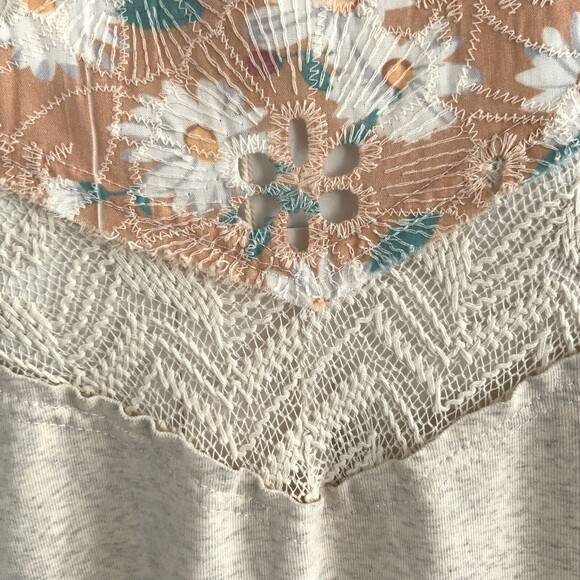 Miss Me Top M Oatmeal Embroidered Short Sleeve - Picture 9 of 12